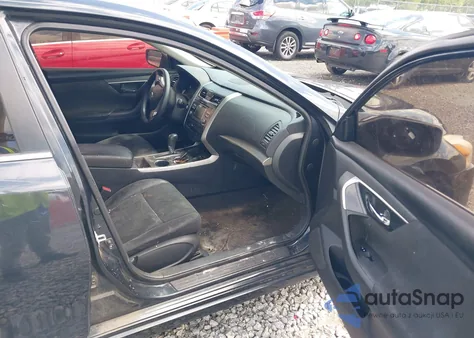 2014 Nissan Altima 2.5 S z USA, uszkodzony, nr VIN 1N4AL3AP4EC329594